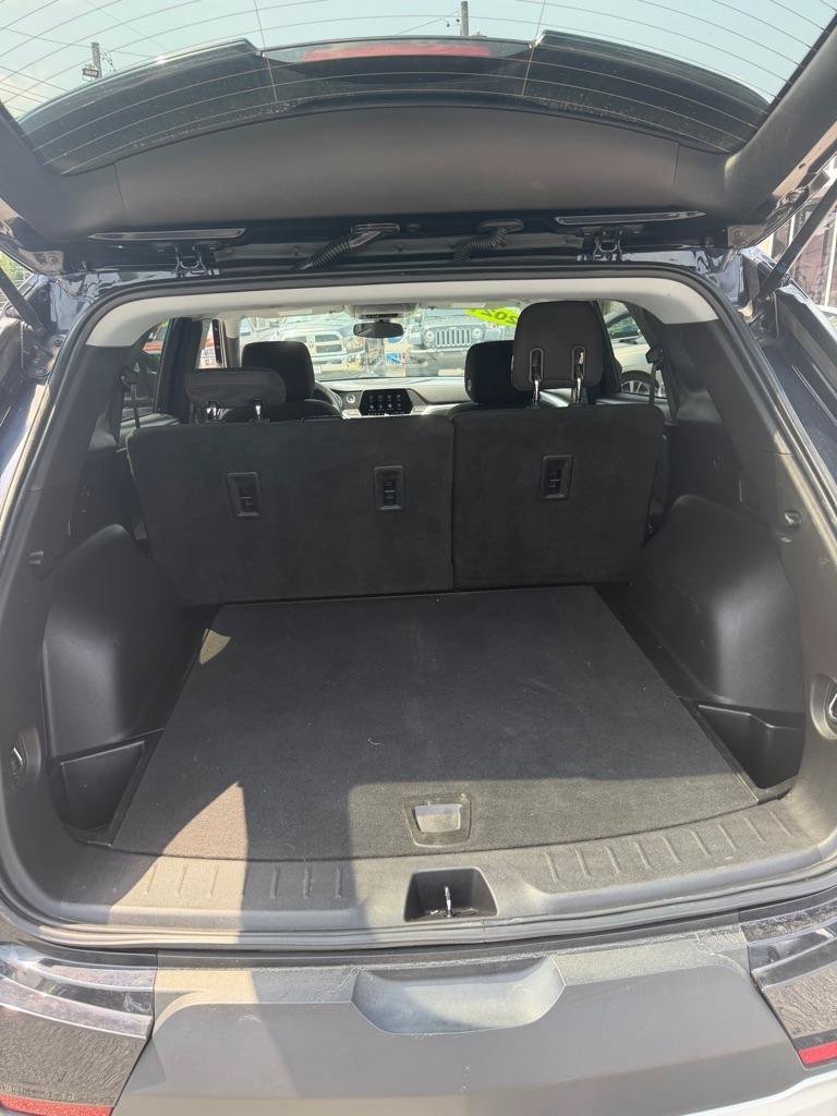 Used 2021 Chevrolet Blazer LT FWD image 18