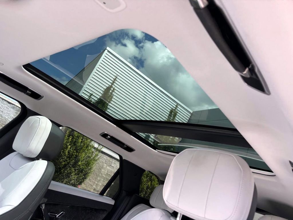 Used 2024 Land Rover Range Rover Sport Dynamic SE image 20