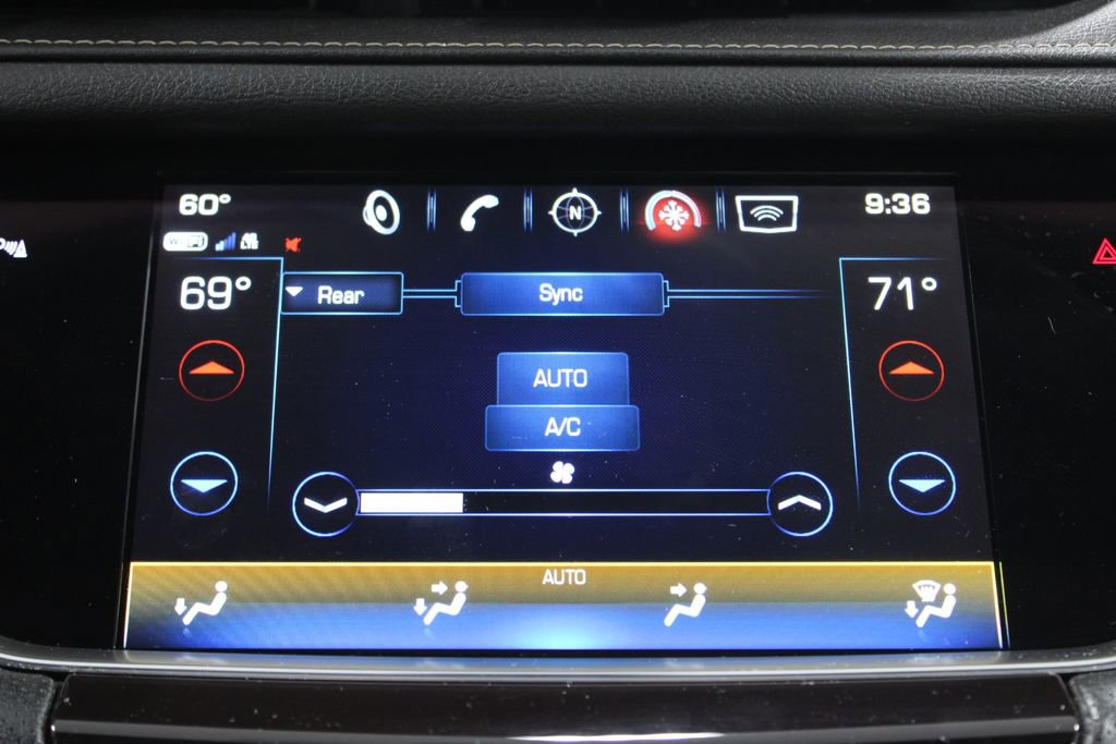 Used 2018 Cadillac XT5 Premium Luxury FWD image 32
