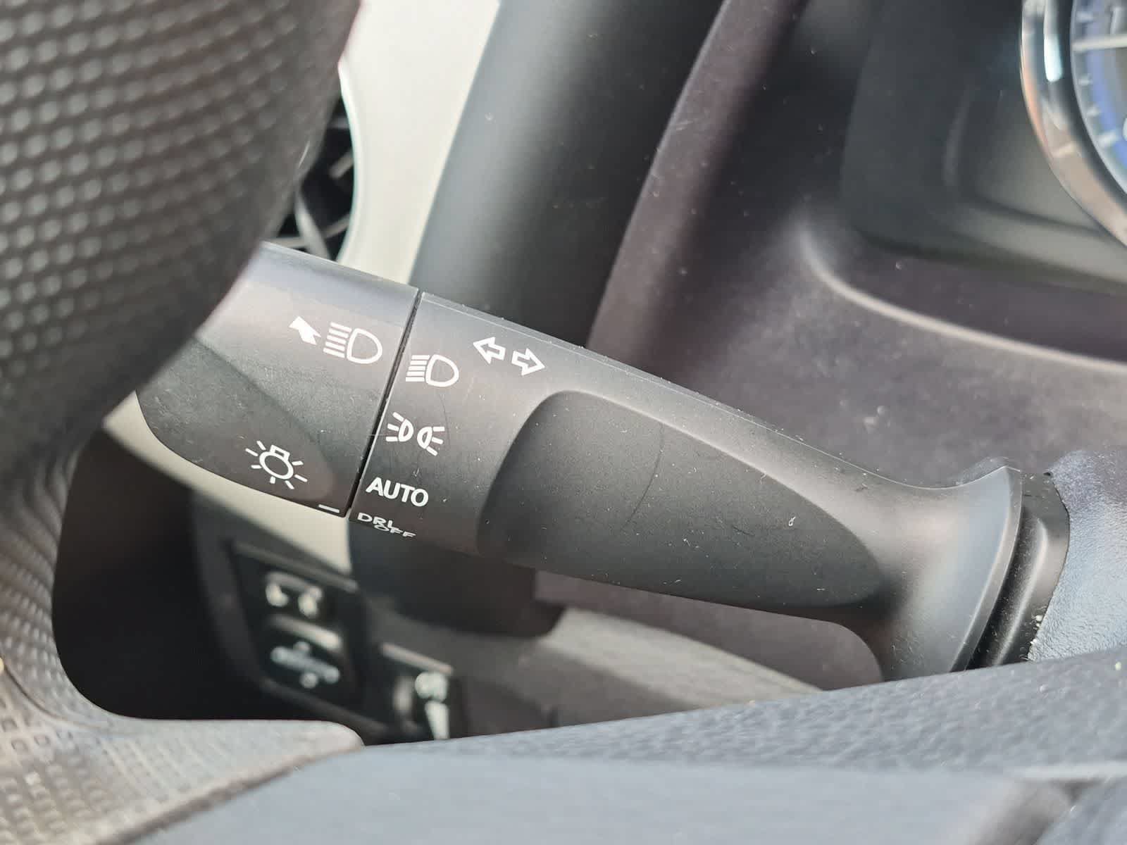 Used 2018 Toyota Corolla LE FWD image 25