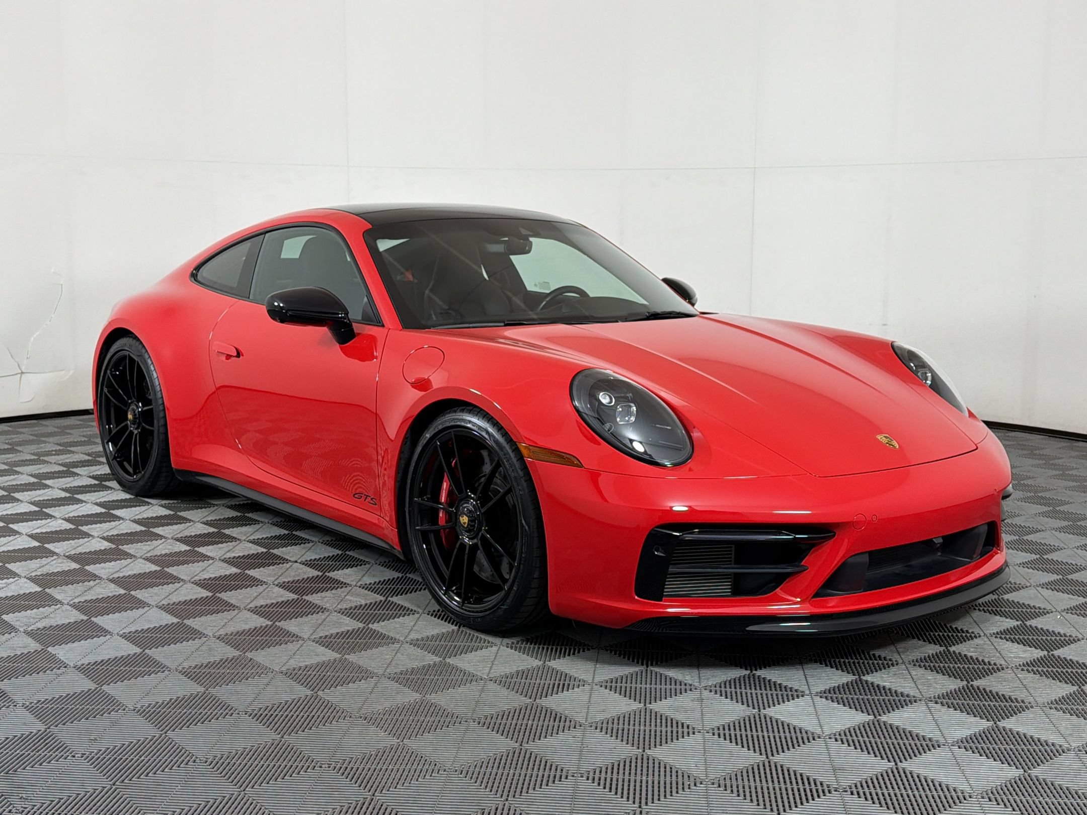 Certified 2024 Porsche 911 Carrera GTS RWD image 8