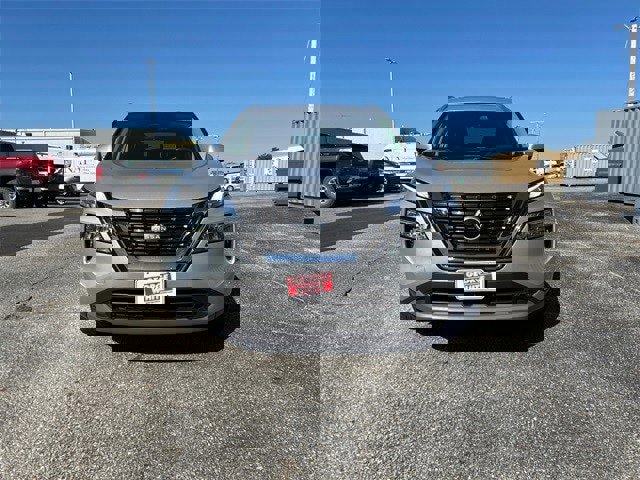 Used 2023 Nissan Rogue SV w/ SV Premium B Package image 9