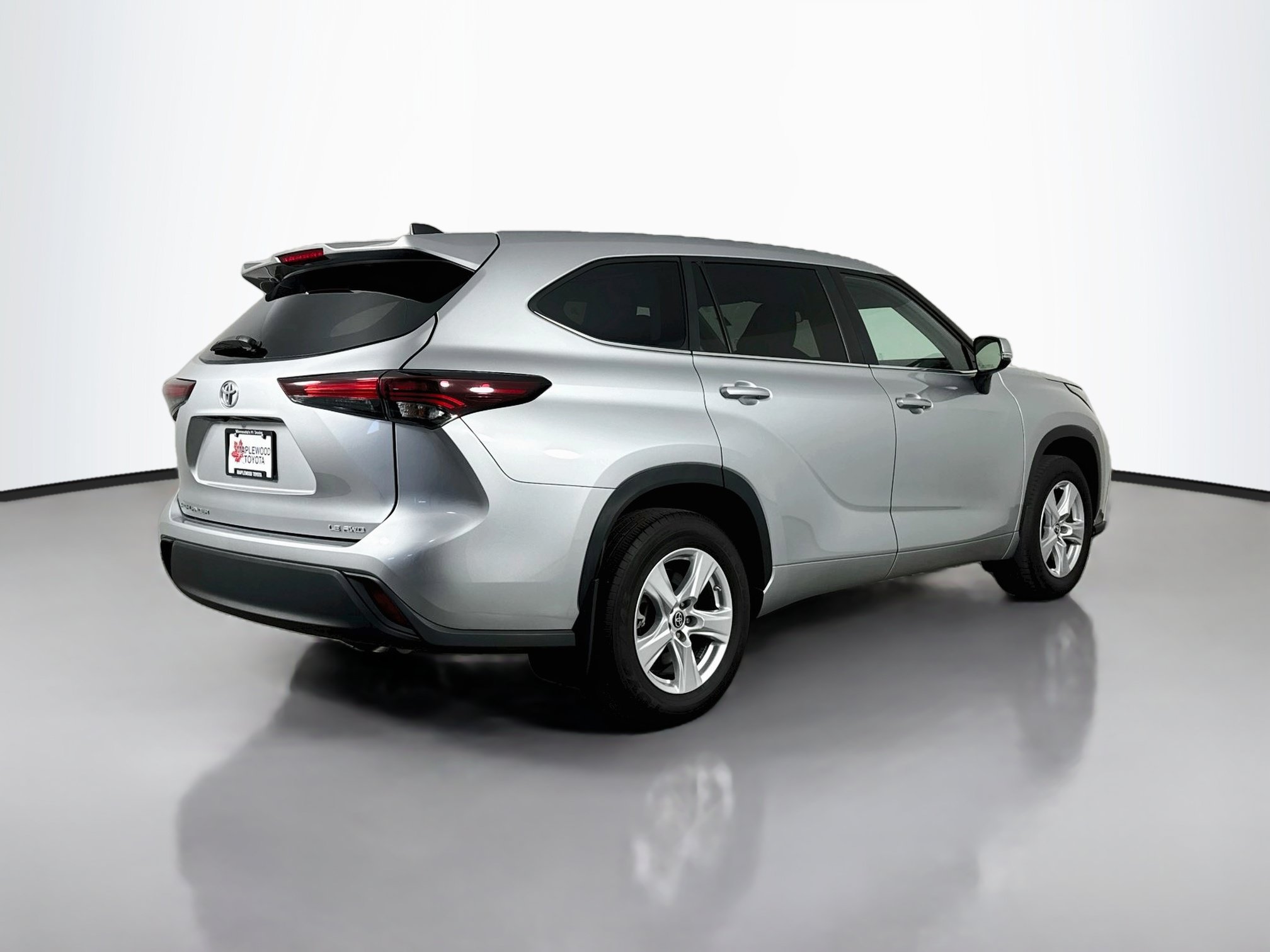 Certified 2024 Toyota Highlander LE AWD/4WD image 7