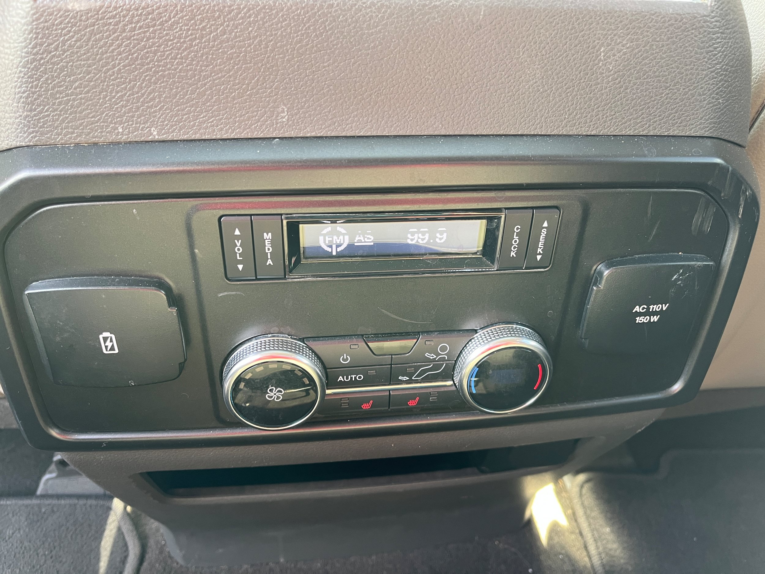Used 2019 Ford Expedition Limited w/ Equipment Group 301A AWD/4WD image 21
