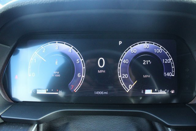 Used 2024 Jeep Grand Cherokee Laredo image 28