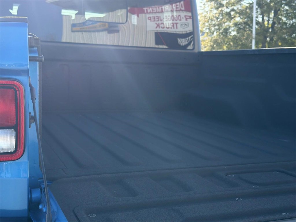 Used 2022 Jeep Gladiator Sport image 10