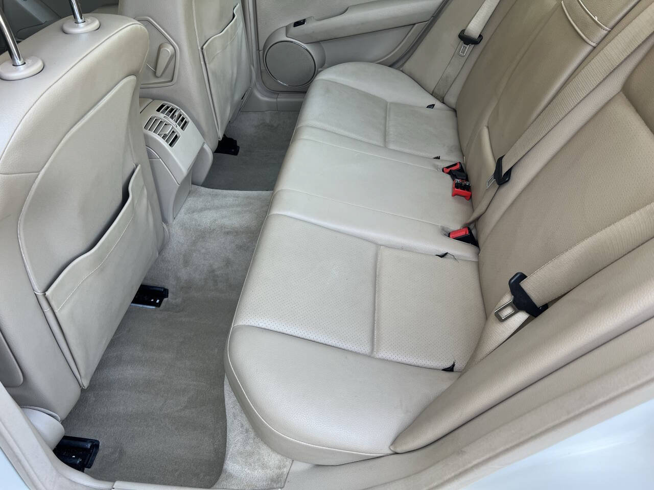 Used 2010 Mercedes-Benz C 350 Sport image 11