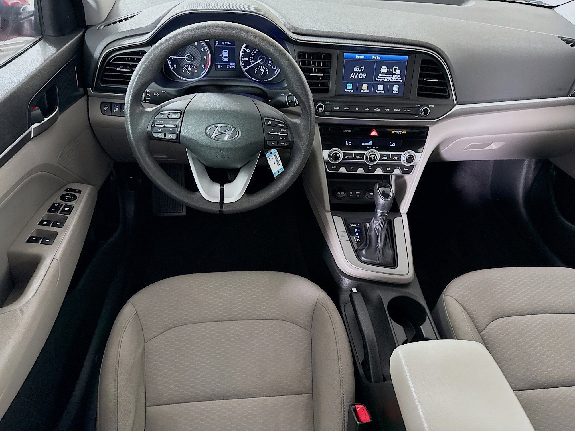 Used 2020 Hyundai Elantra SEL w/ Convenience Package (C2) FWD image 17