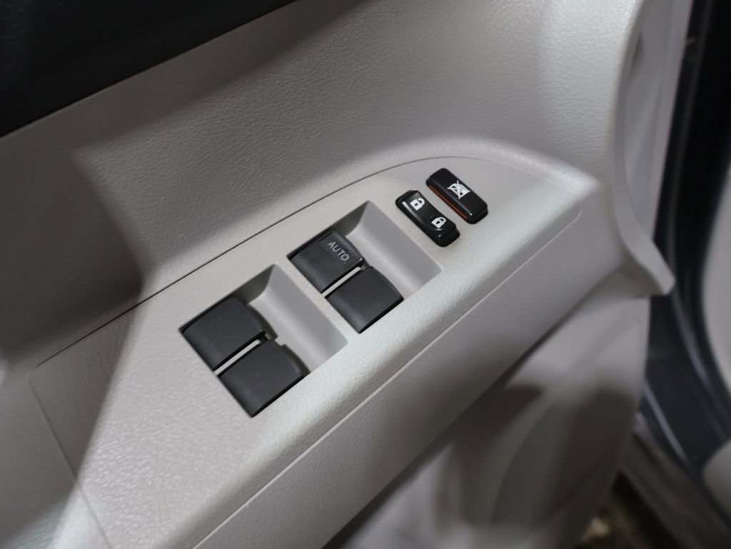 Used 2012 Toyota Highlander 4WD image 14