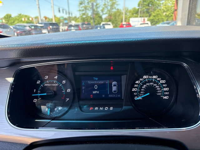 Used 2017 Ford Taurus SEL FWD image 24