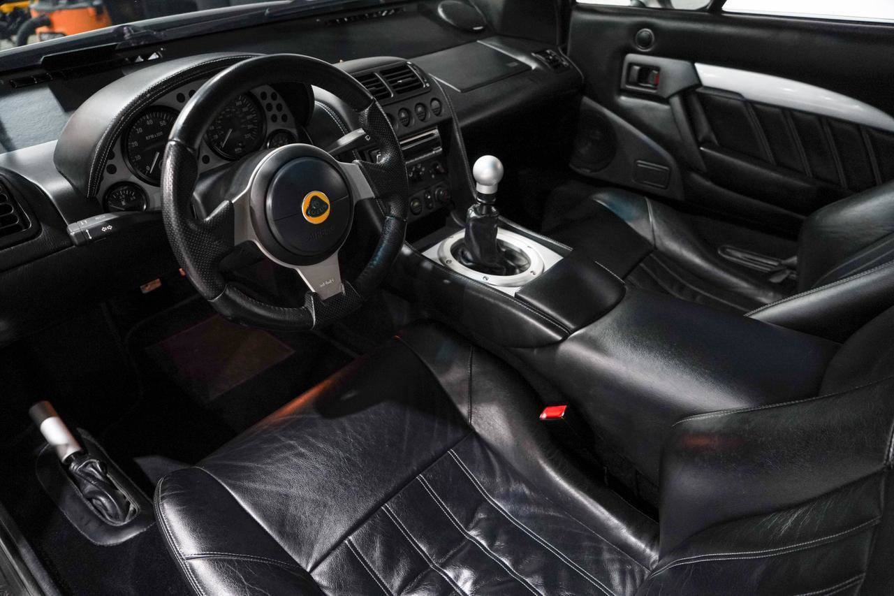 Used 2002 Lotus Esprit image 2