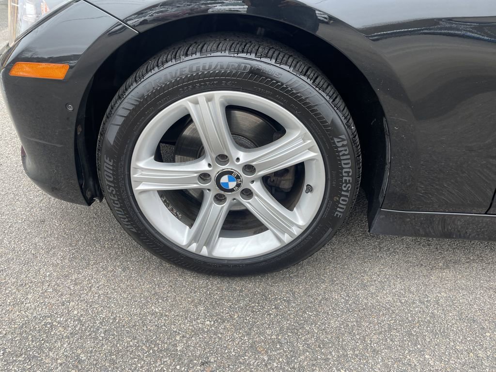 Used 2013 BMW 328i xDrive Sedan AWD/4WD image 9