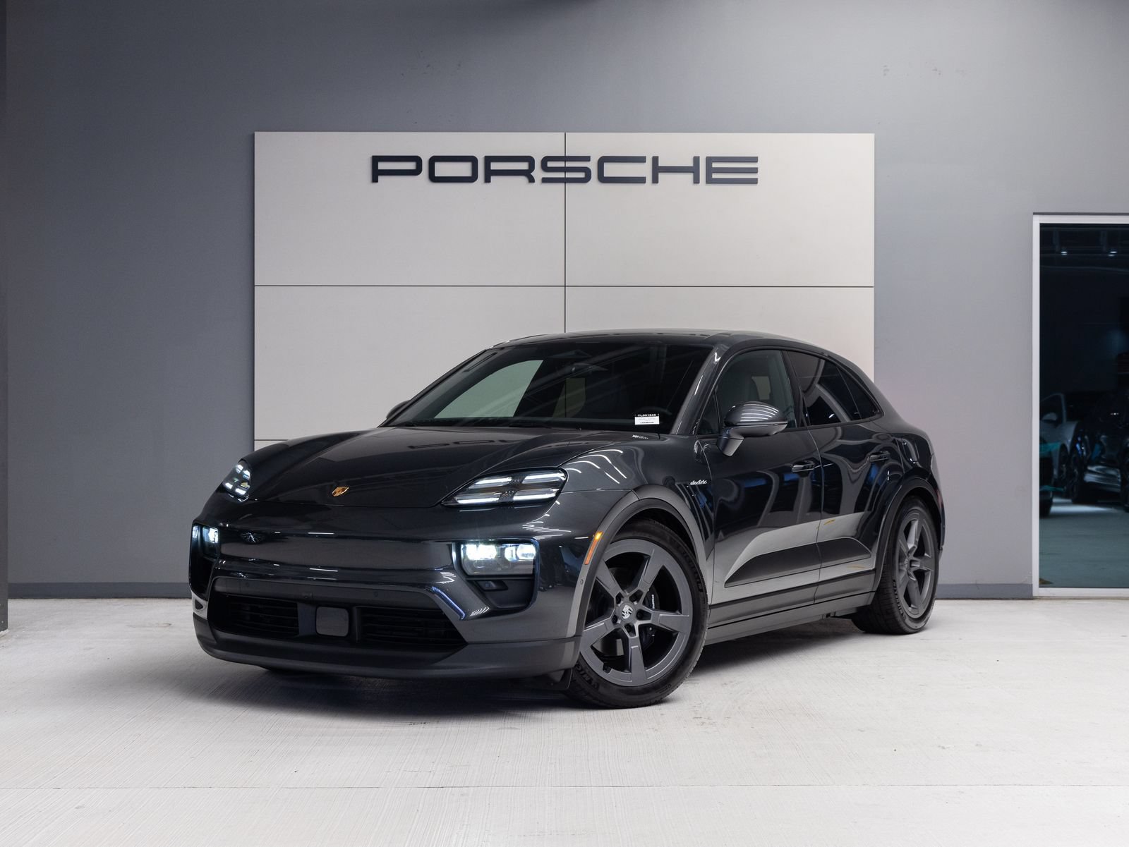 Certified 2026 Porsche Macan 4 Electric AWD/4WD image 1