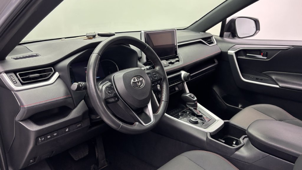 Certified 2024 Toyota RAV4 SE w/ Weather & Moonroof Package AWD/4WD image 17