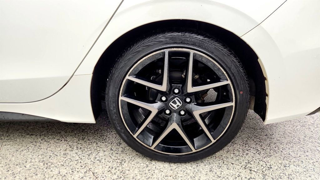 Used 2022 Honda Civic Sport Touring image 9