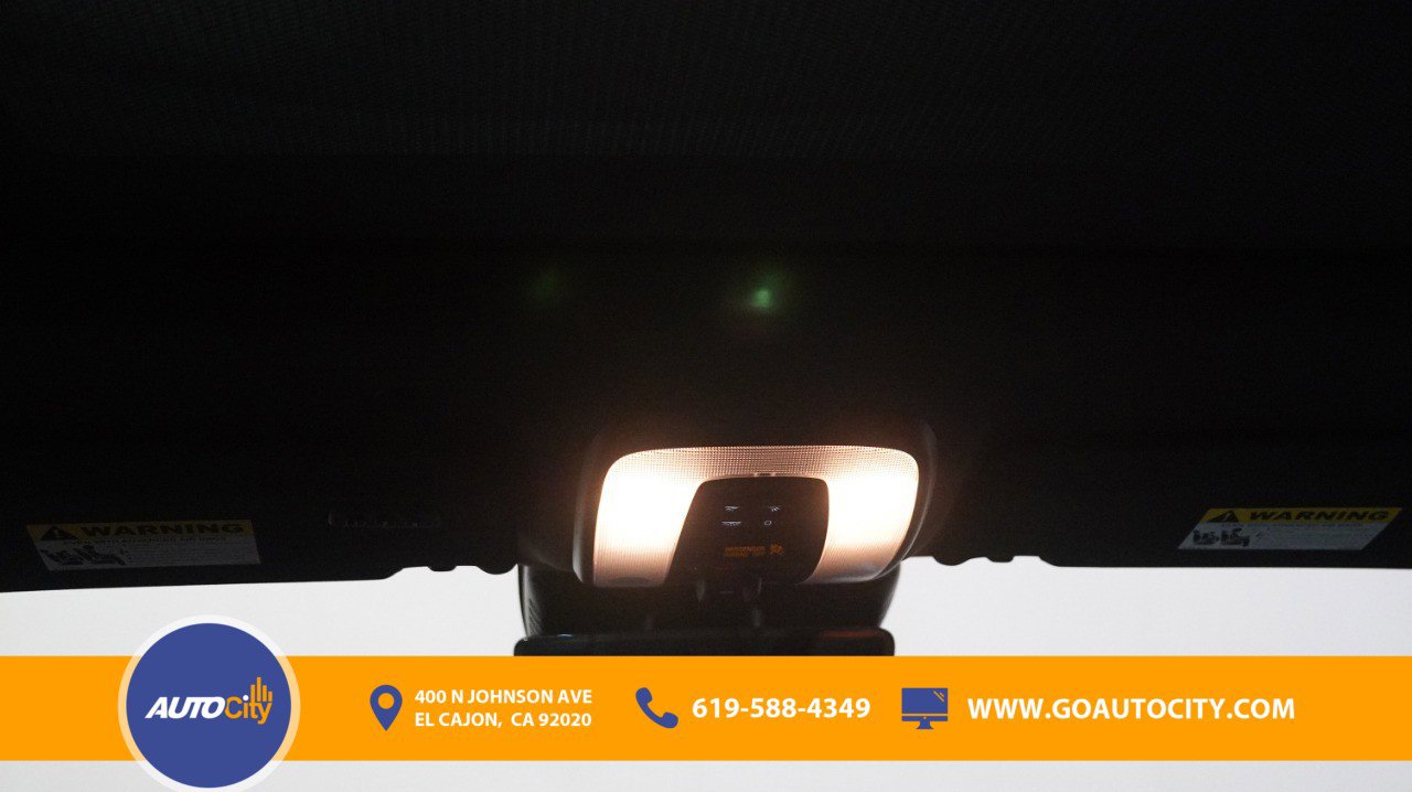 Used 2017 Volvo XC60 T6 R-Design w/ Climate Package image 16