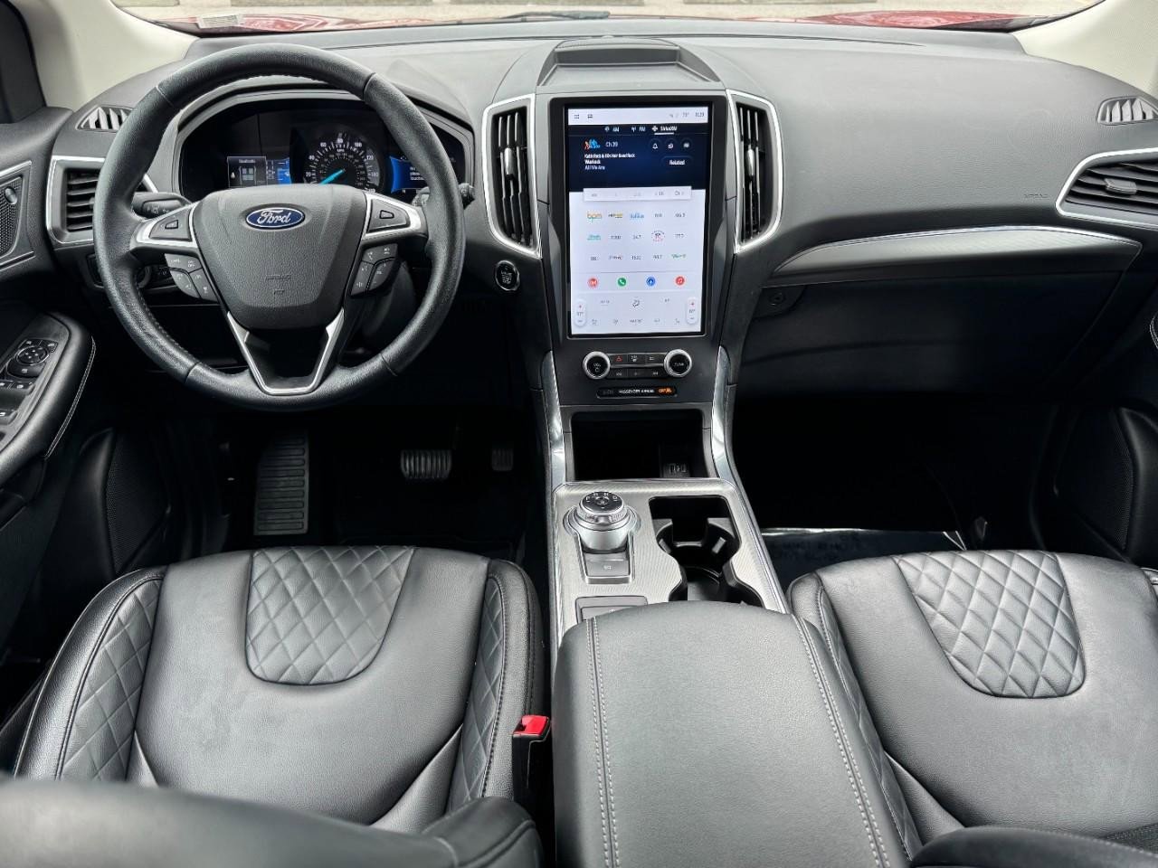 Used 2023 Ford Edge Titanium image 11