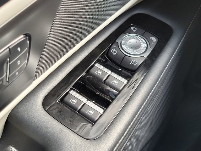 Certified 2024 Lincoln Nautilus Reserve image 23