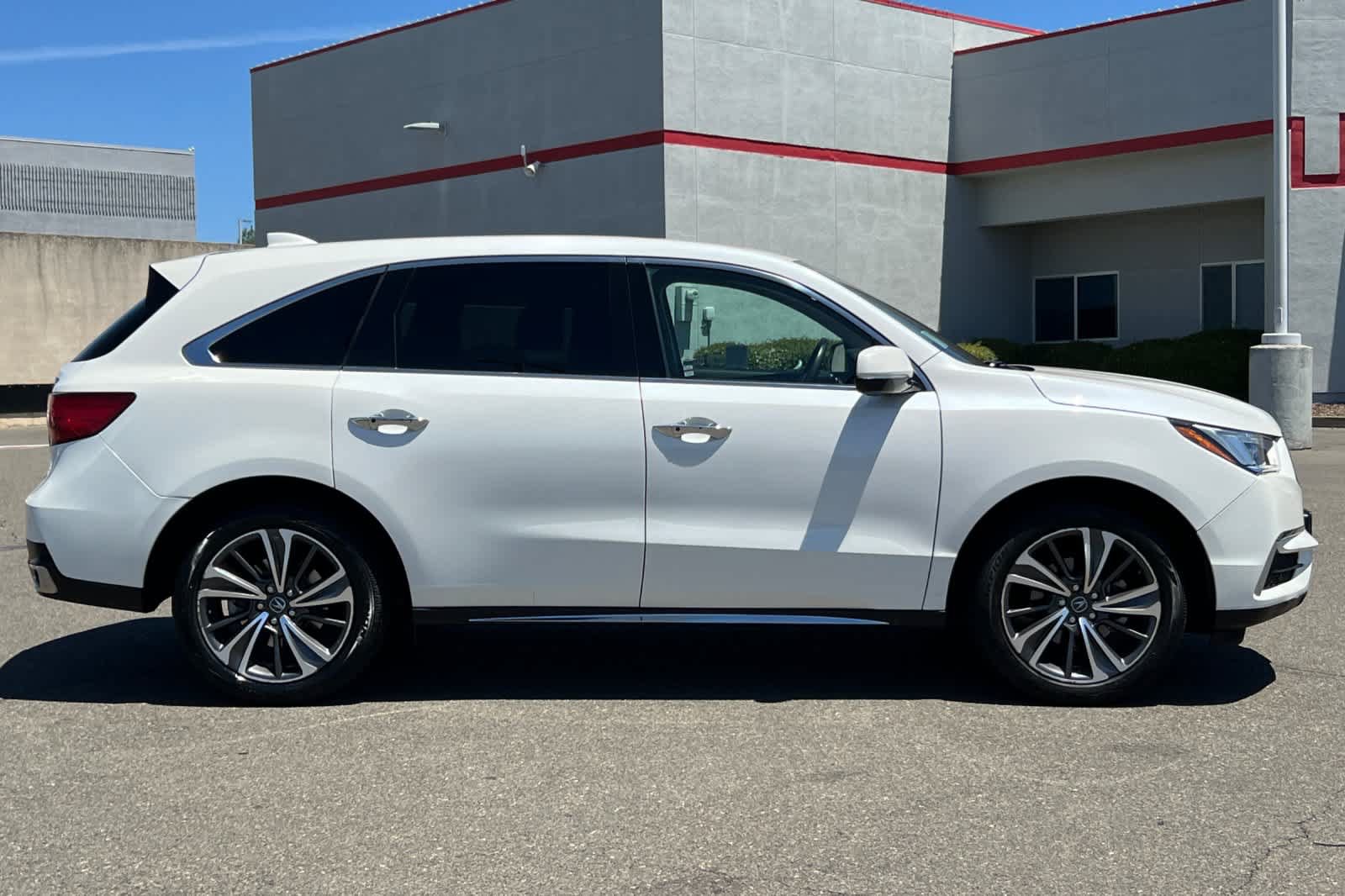 Used 2019 Acura MDX w/ Technology Package AWD/4WD image 6