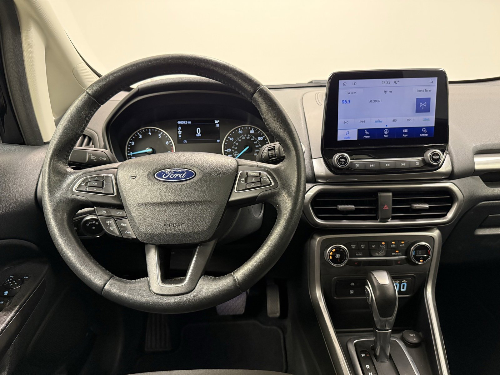 Used 2020 Ford EcoSport SE w/ SE Convenience Package image 24