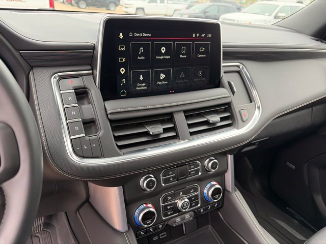 Used 2024 GMC Yukon SLT w/ SLT Premium Package AWD/4WD image 24