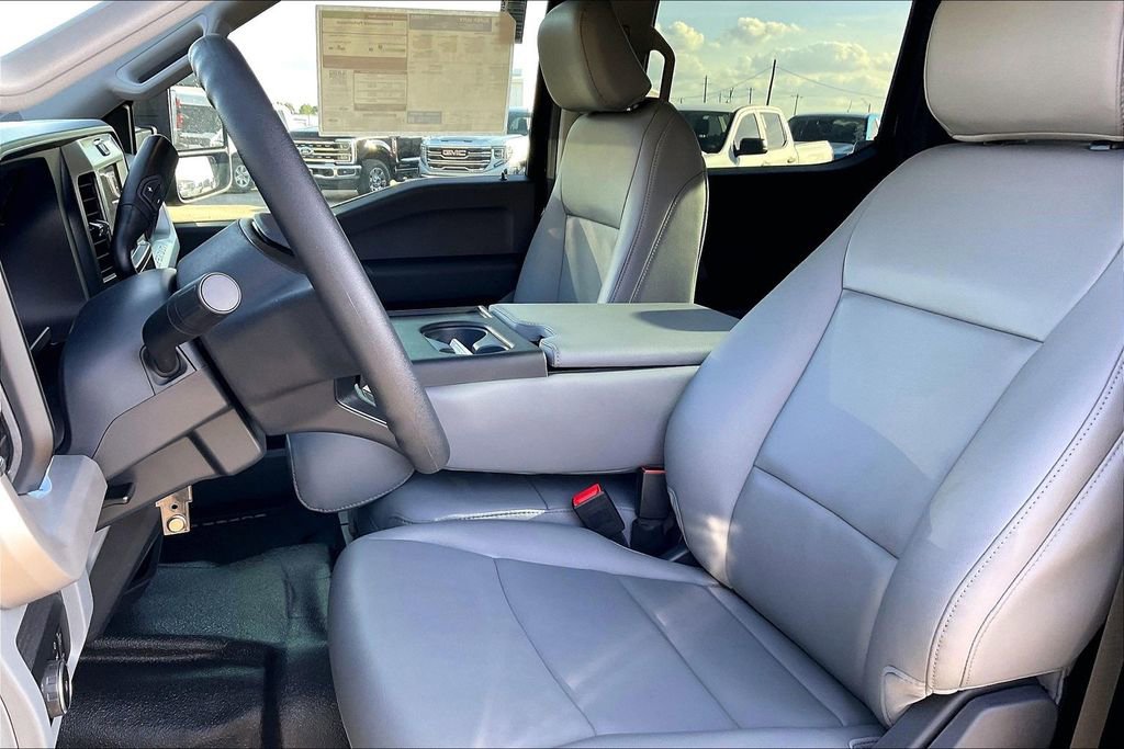 New 2026 Ford F250 XL w/ XL Chrome Package image 8