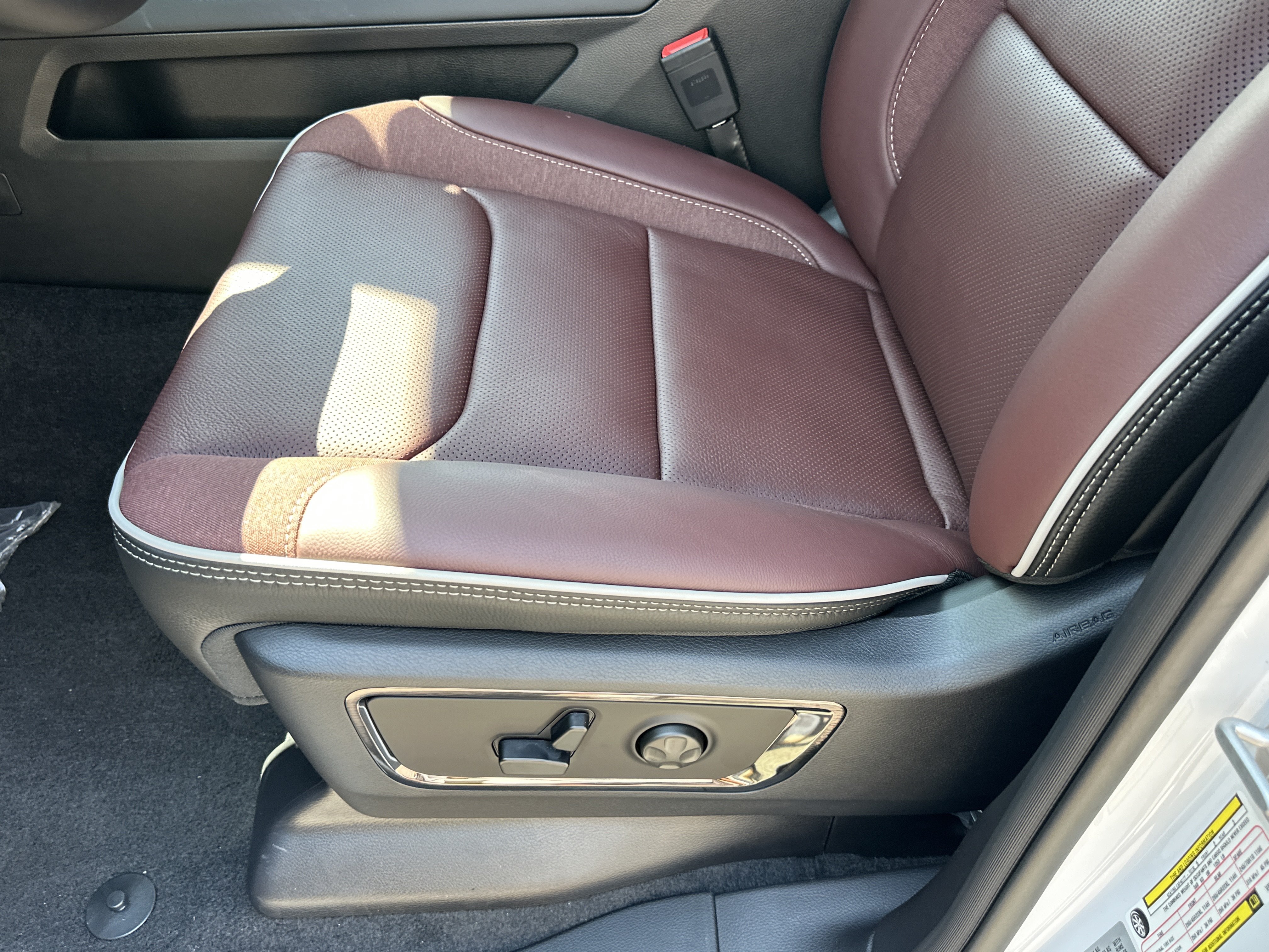 New 2027 RAM 1500 Limited AWD/4WD image 30
