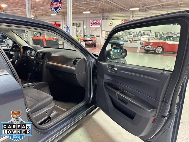 Used 2008 Chrysler 300 LX RWD image 40