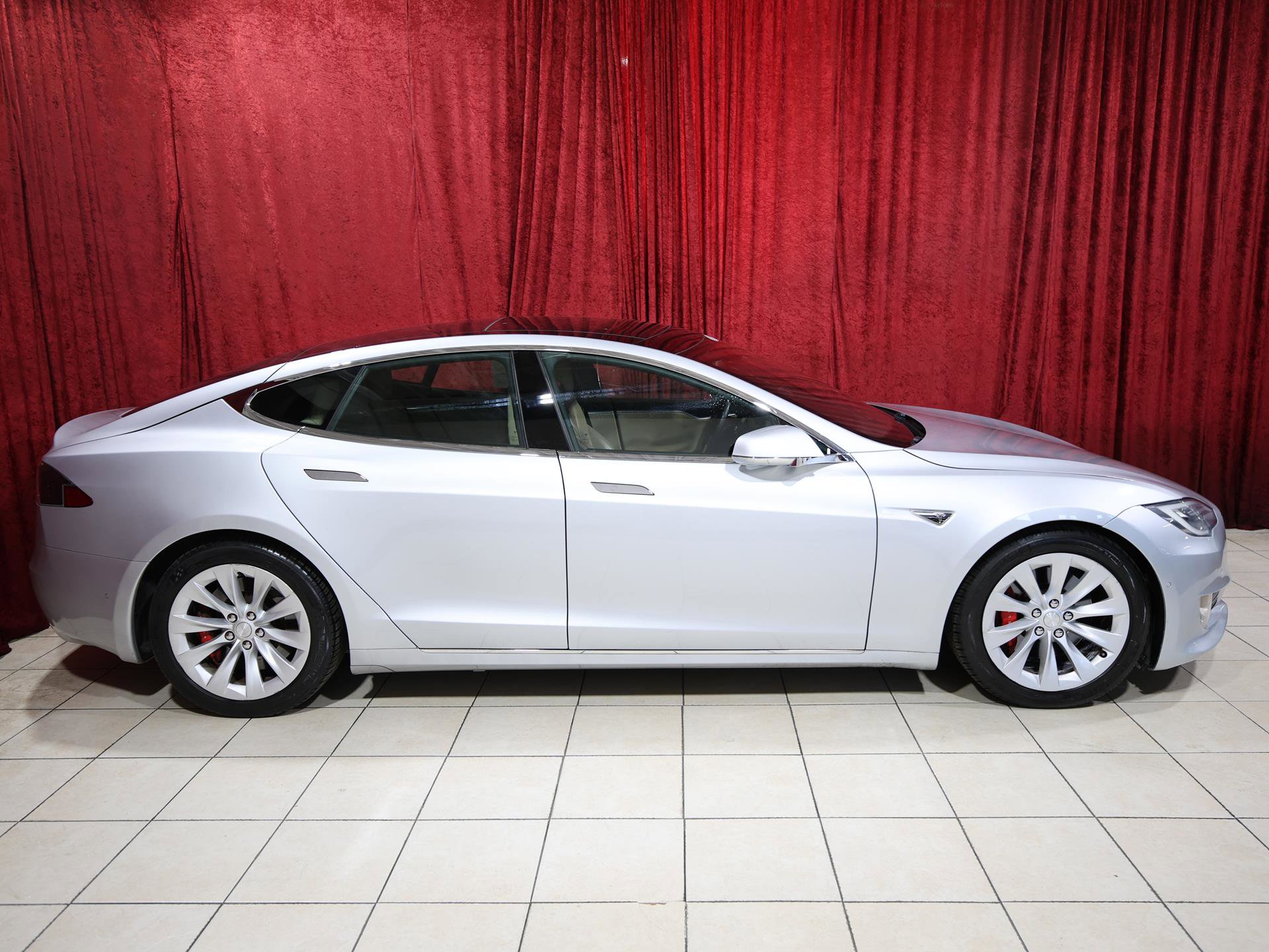 Used 2016 Tesla Model S P90D image 8