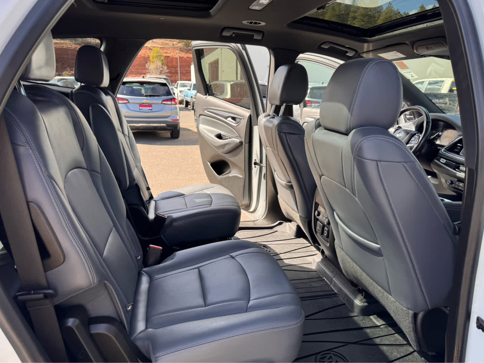 Used 2022 Buick Enclave Premium w/ Experience Buick Package image 14