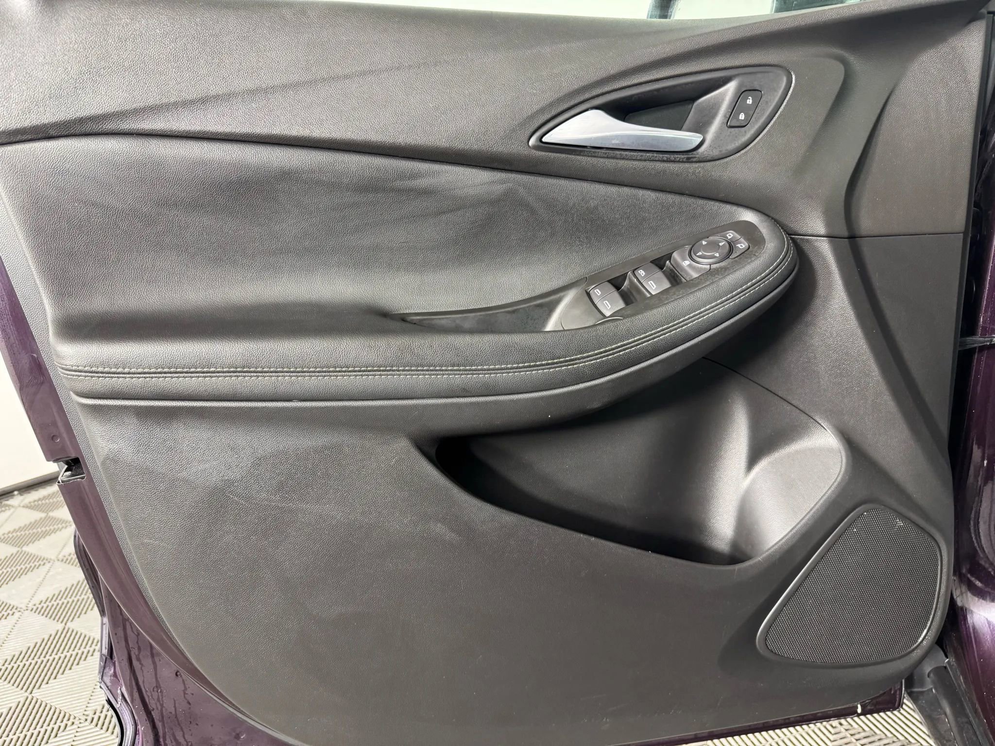 Used 2021 Buick Encore GX Preferred w/ Cold Weather Comfort Package image 37