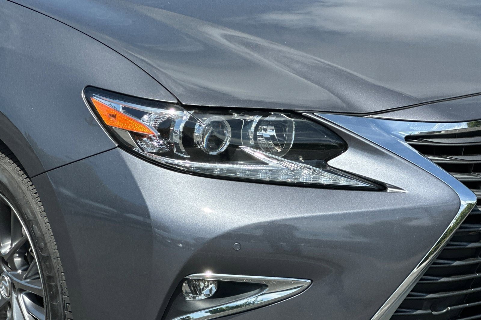 Used 2018 Lexus ES 350 w/ Navigation System Package image 10