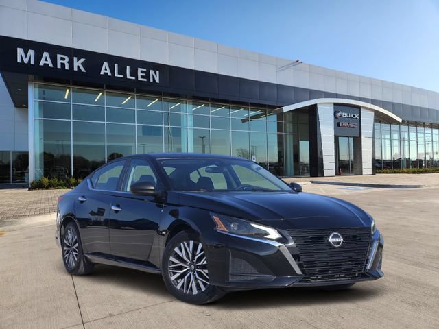 Used 2025 Nissan Altima 2.5 SV