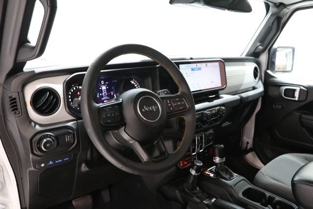 Used 2024 Jeep Wrangler Unlimited AWD/4WD image 16