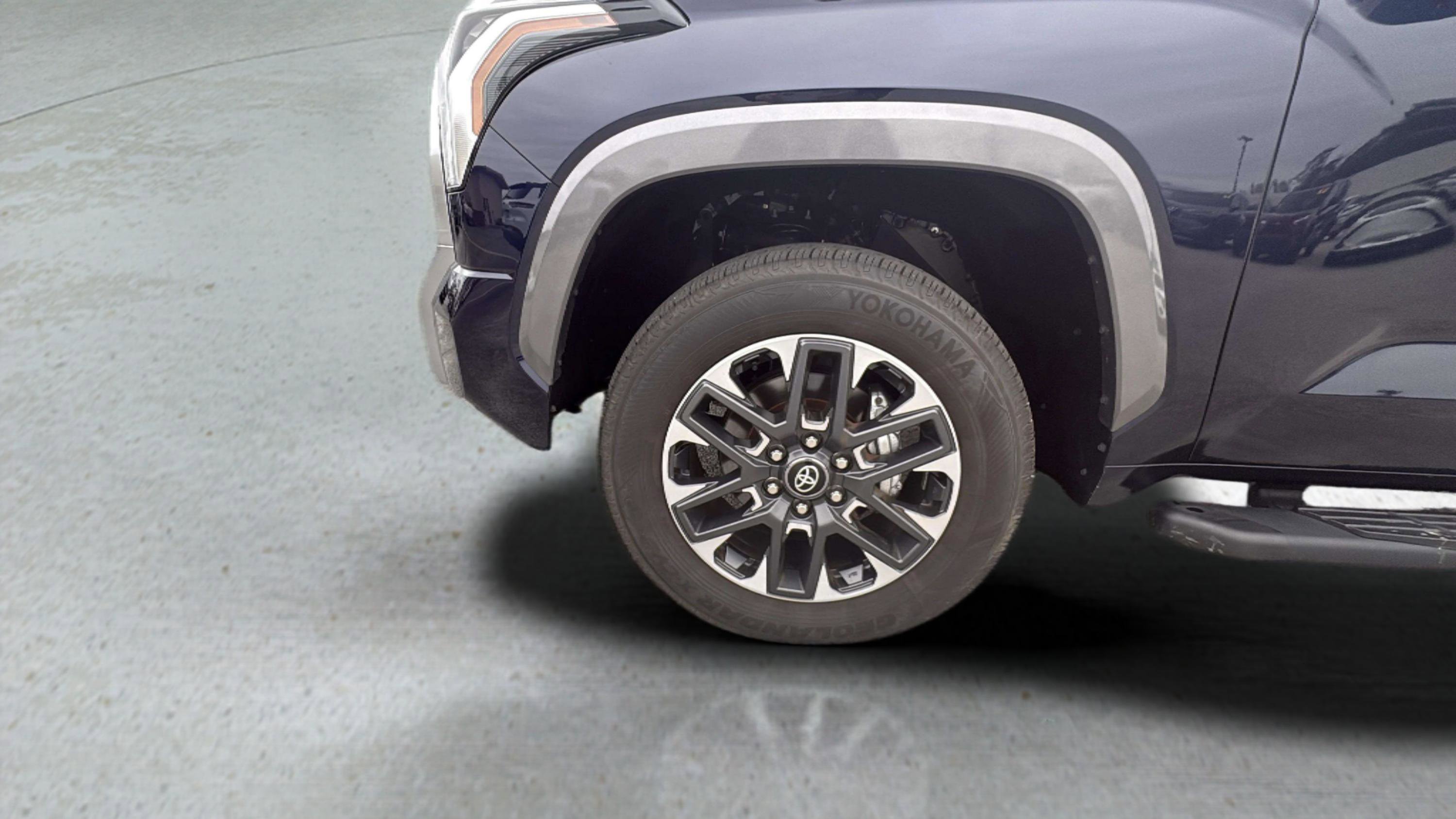 Used 2025 Toyota Tundra Limited image 8