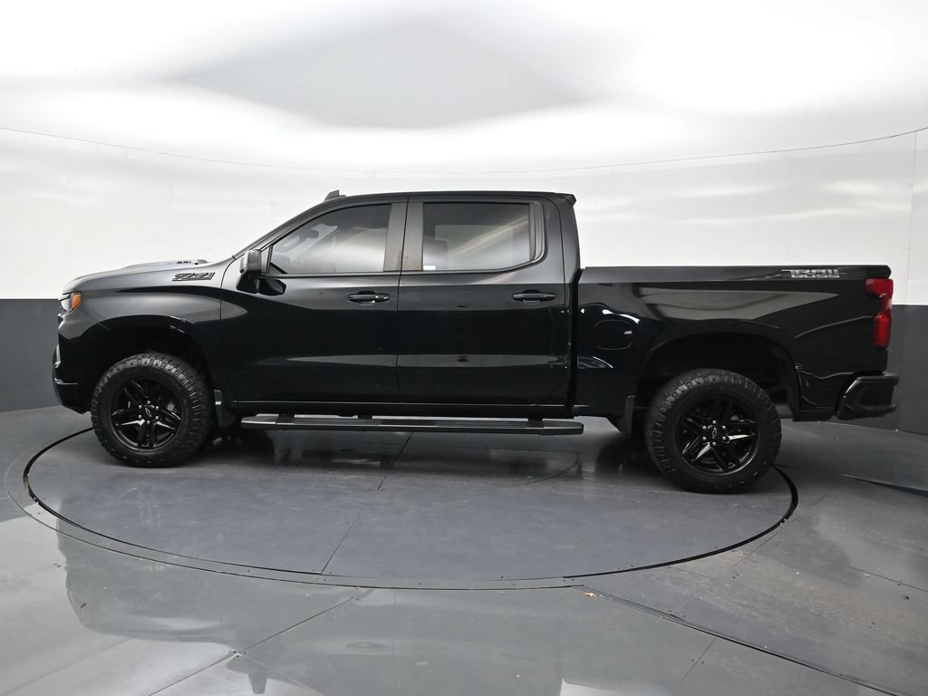 Used 2023 Chevrolet Silverado 1500 LT Trail Boss w/ LT Trail Boss Premium Package AWD/4WD image 2