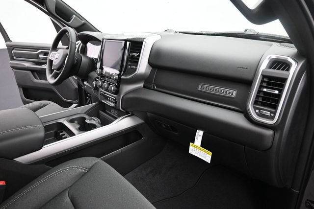 New 2026 RAM 1500 4x4 Crew Cab image 17