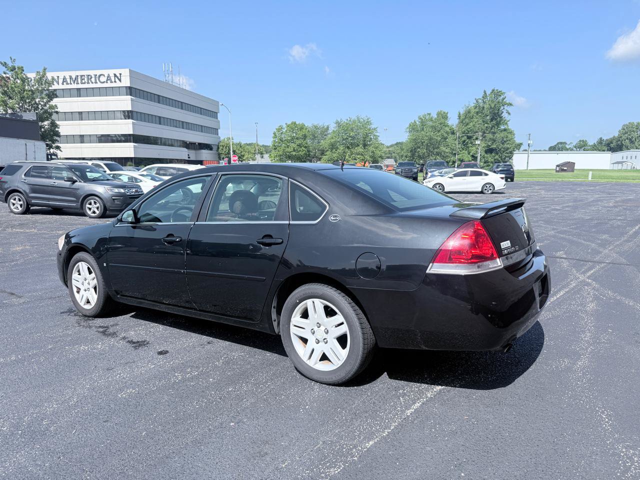 Used 2007 Chevrolet Impala LT FWD image 3