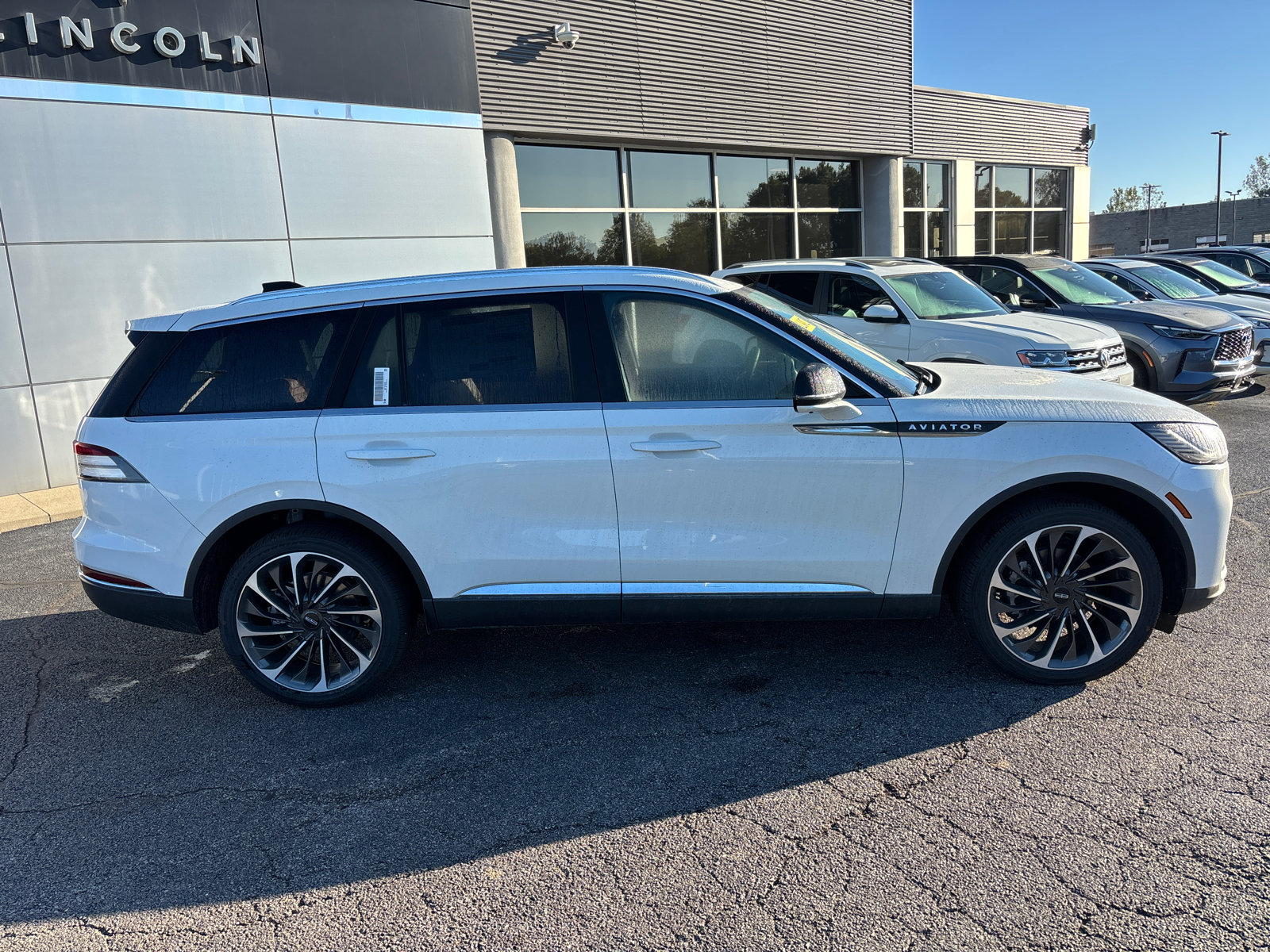 New 2027 Lincoln Aviator Reserve AWD/4WD image 8