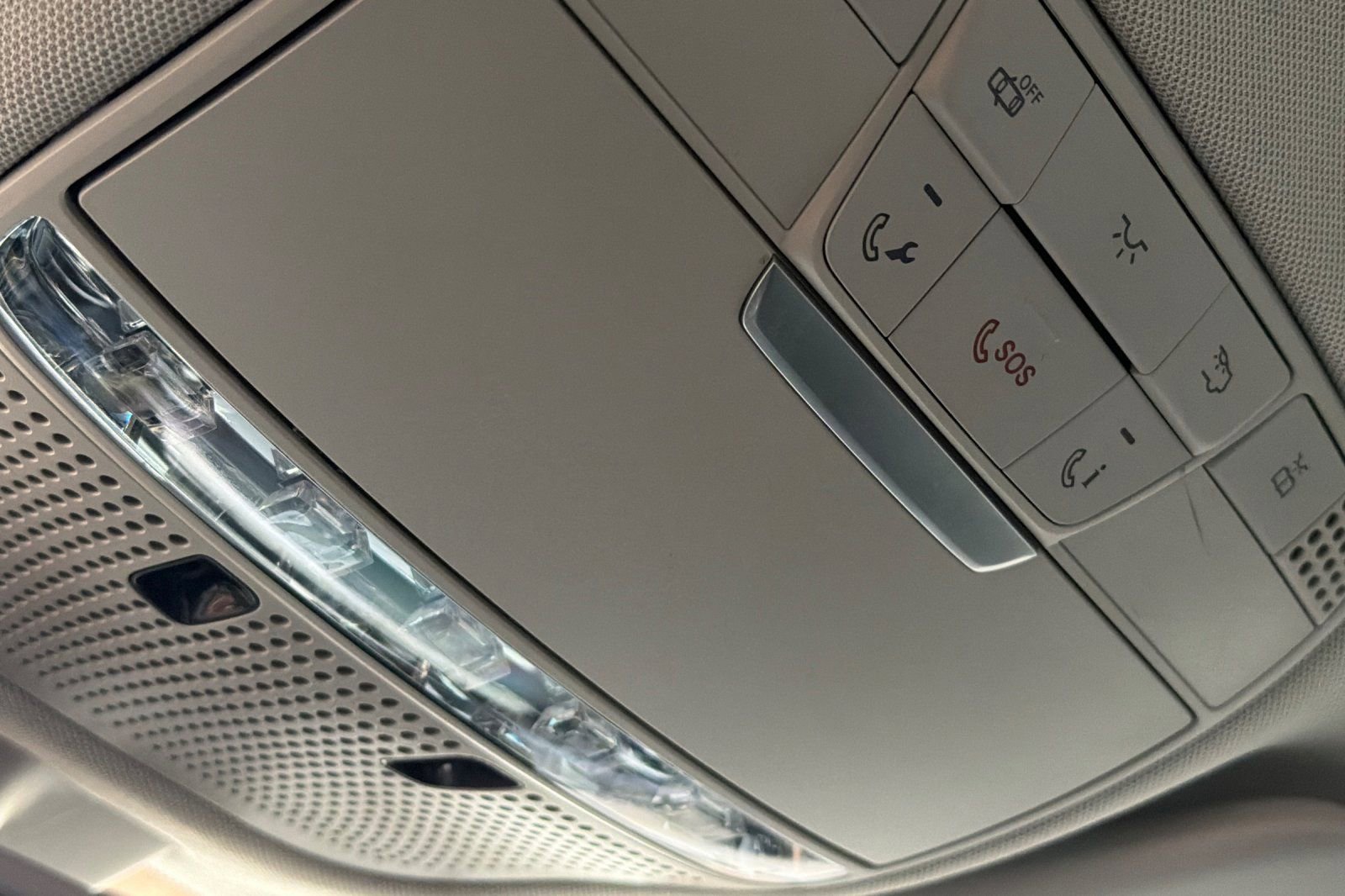 Used 2019 Mercedes-Benz GLC 300 4MATIC image 25