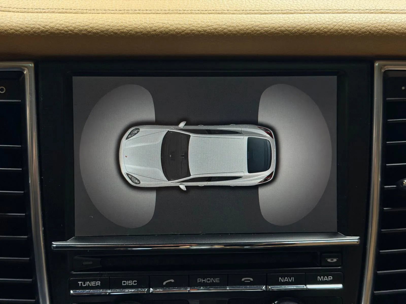 Used 2010 Porsche Panamera S image 38