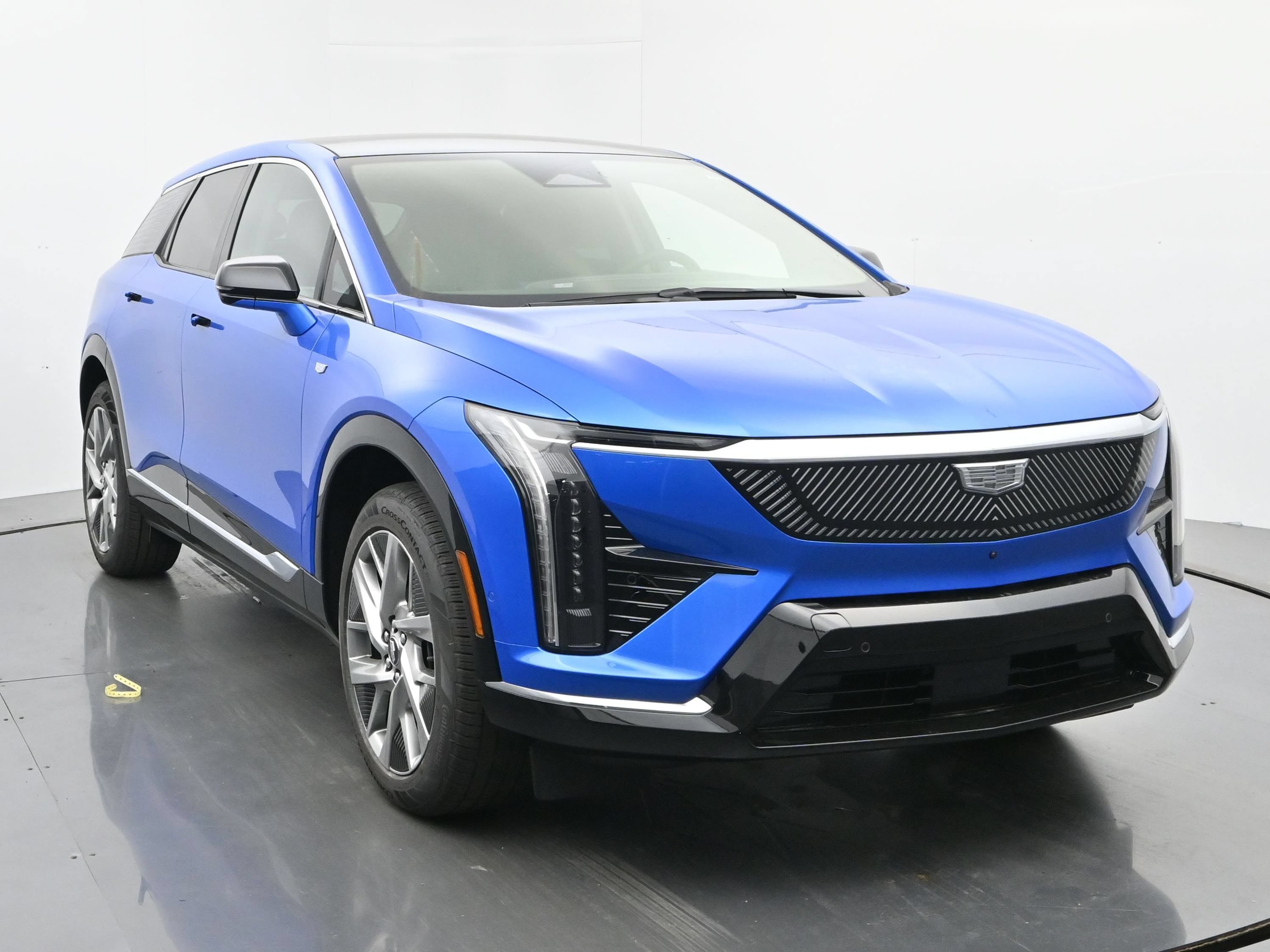 New 2026 Cadillac Optiq Luxury 1 w/ LPO, Floor Liner Package AWD/4WD image 8