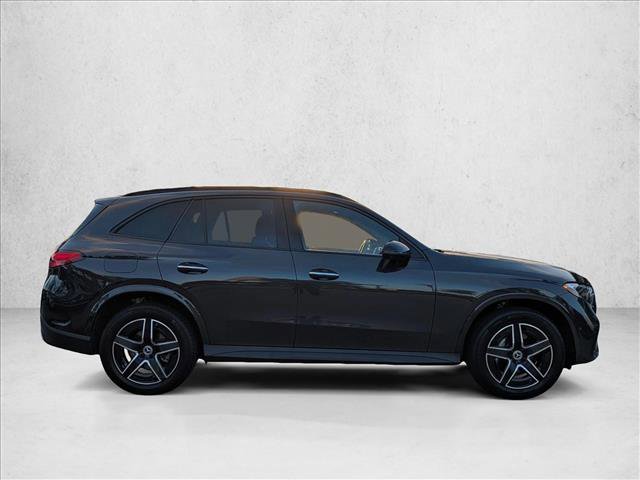 Used 2026 Mercedes-Benz GLC 300 4MATIC image 4