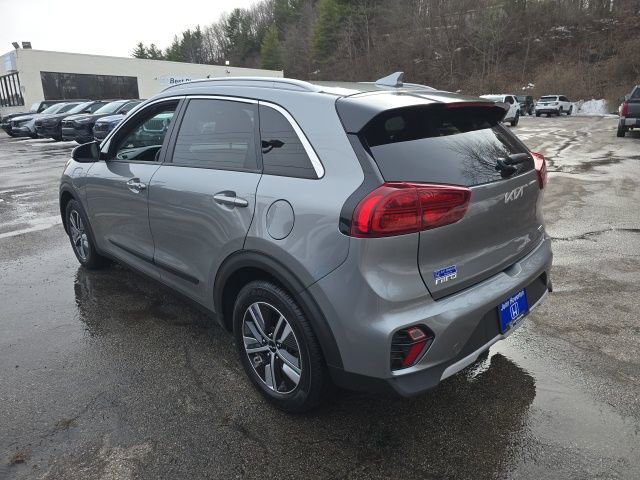 Used 2022 Kia Niro EX image 3