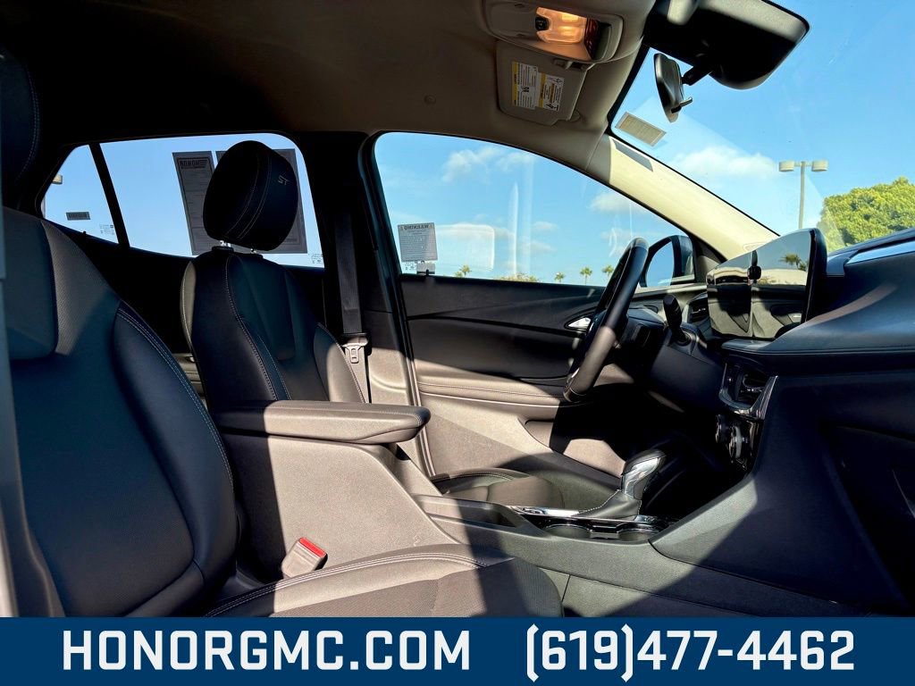 Used 2024 Buick Encore GX Sport Touring w/ Comfort Package image 21