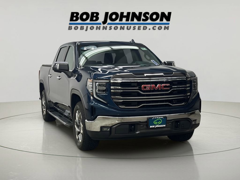 Certified 2022 GMC Sierra 1500 SLT w/ SLT Convenience Package image 3