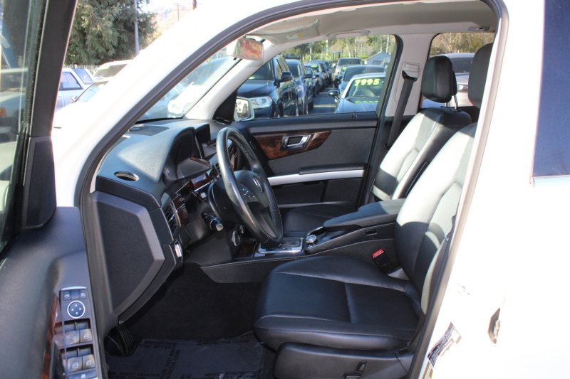 Used 2011 Mercedes-Benz GLK 350 2WD image 9