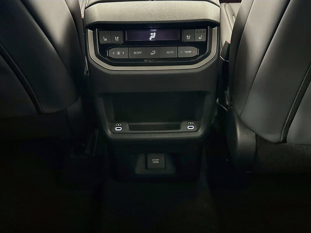Used 2026 Lexus TX 500h AWD w/ Technology Package image 18