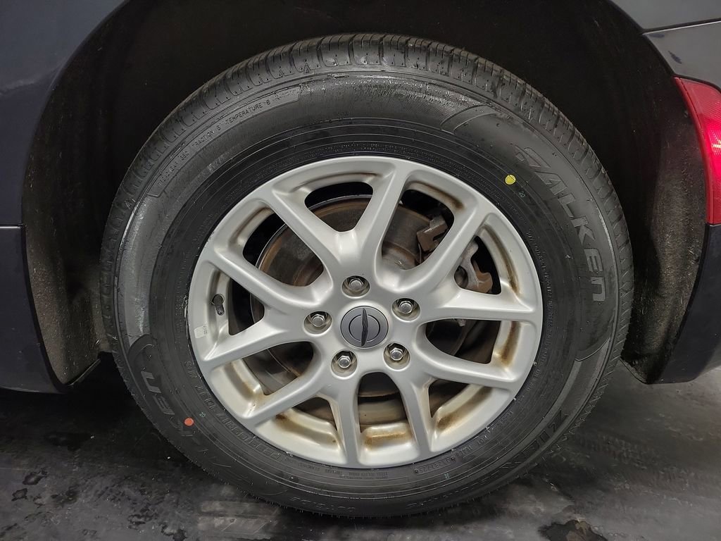 Used 2021 Chrysler Pacifica Touring-L image 10