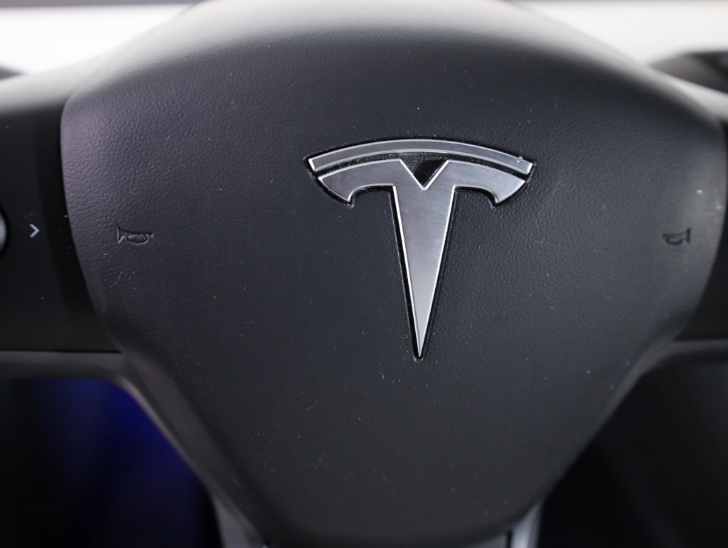 Used 2023 Tesla Model Y Performance image 12
